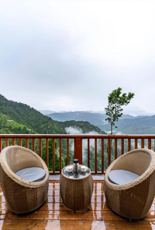 The Devan Wood Resort의 아늑한 침실 