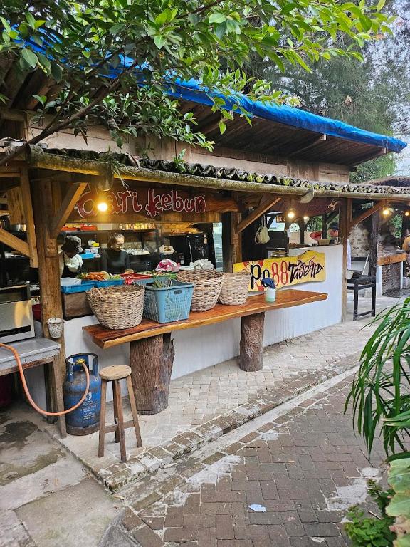 Pe 88 Tavern