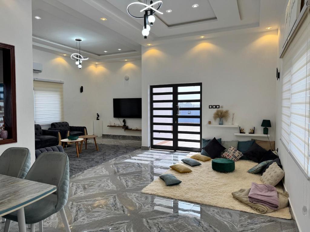 BLUHEN À PARTs, Cotonou