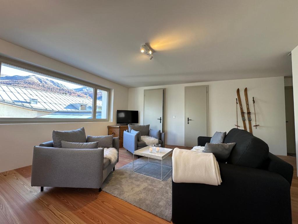 Chesa Unica - Terrassa, Zuoz