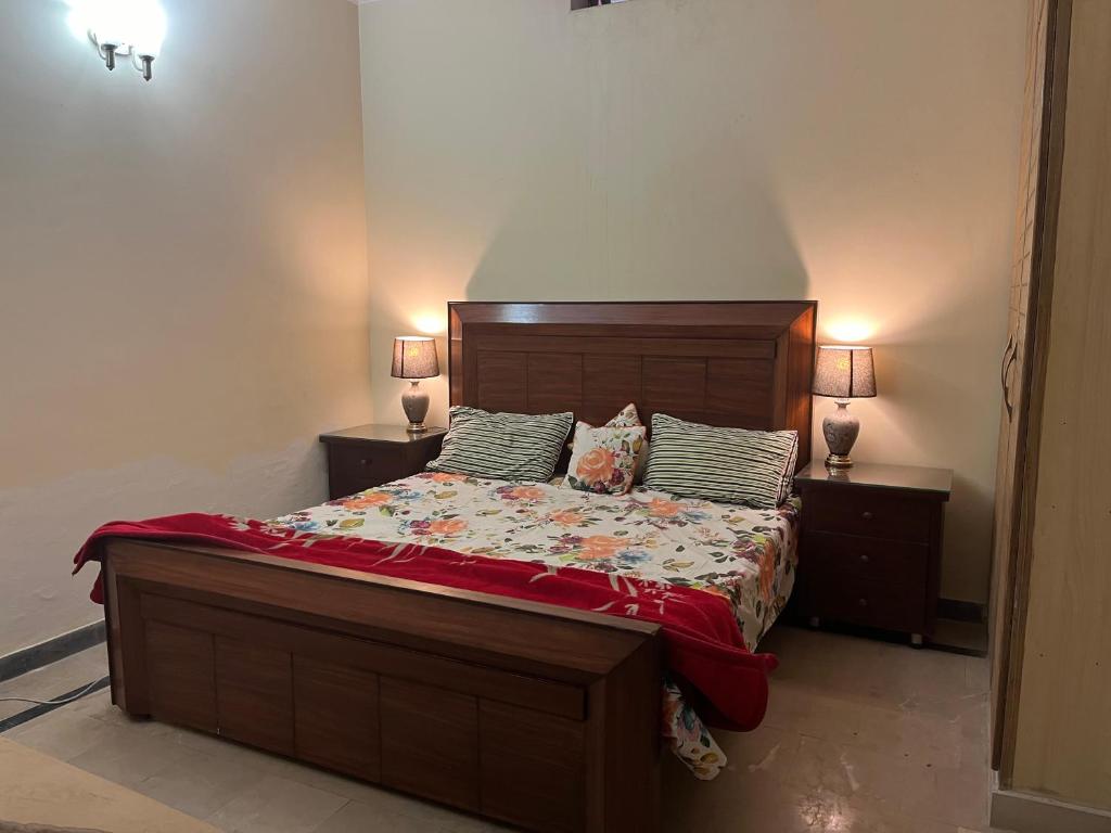 Furnished Floor in DHA 2, Islámábád