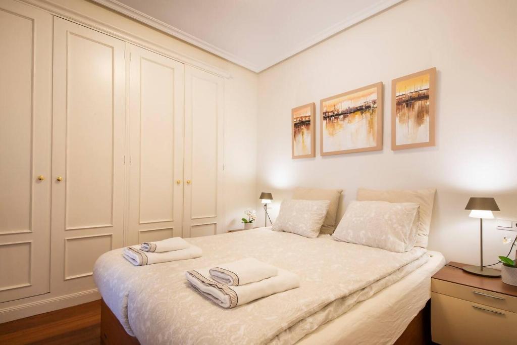 Apartamento en el corazón de la ciudad con parking - 1