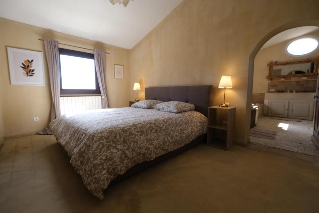 Provençal farmhouse, Mont Ventoux view, 2 pools (1 heated), Bédoin - 10 people - 3
