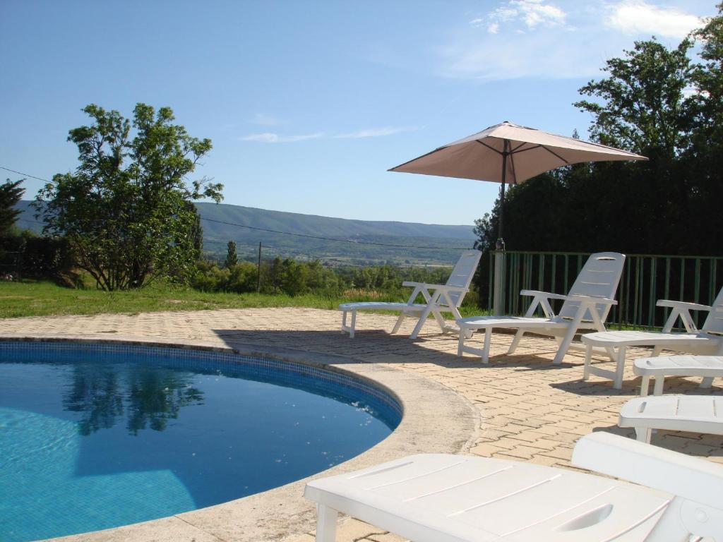 house in the countryside in the luberon with beautiful view and private swimming-pool close to bonnieux in Provence - 8 personnes, Bonnieux