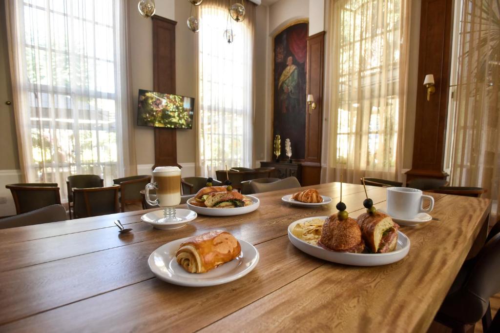 Food and beverages, Plaza Camelinas Hotel in Queretaro