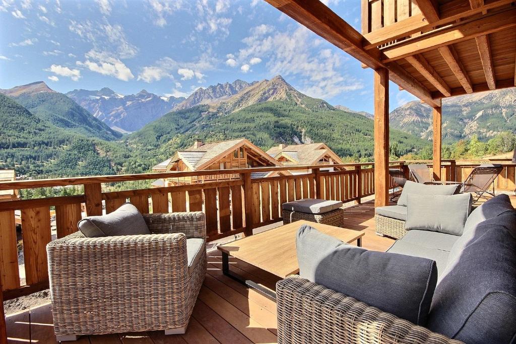 Serrechevalierholidays Chalet Piscine chauffée&Spa, jardin, billard, ping-pong, baby-foot 18 personnes - 3
