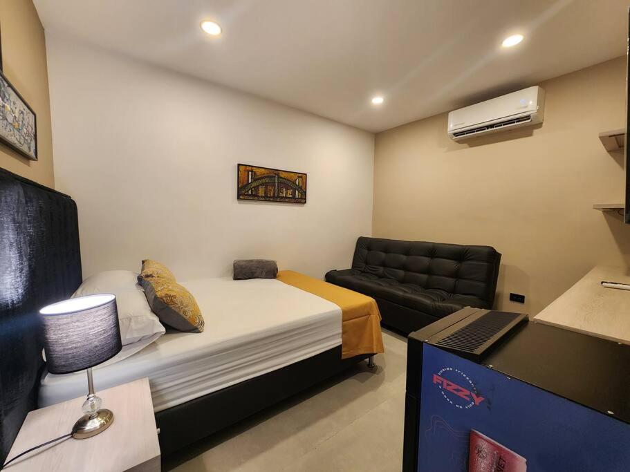 Loft 10, Suite Parque del Poblado 204 - 4
