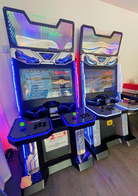 2 Arcade Machines