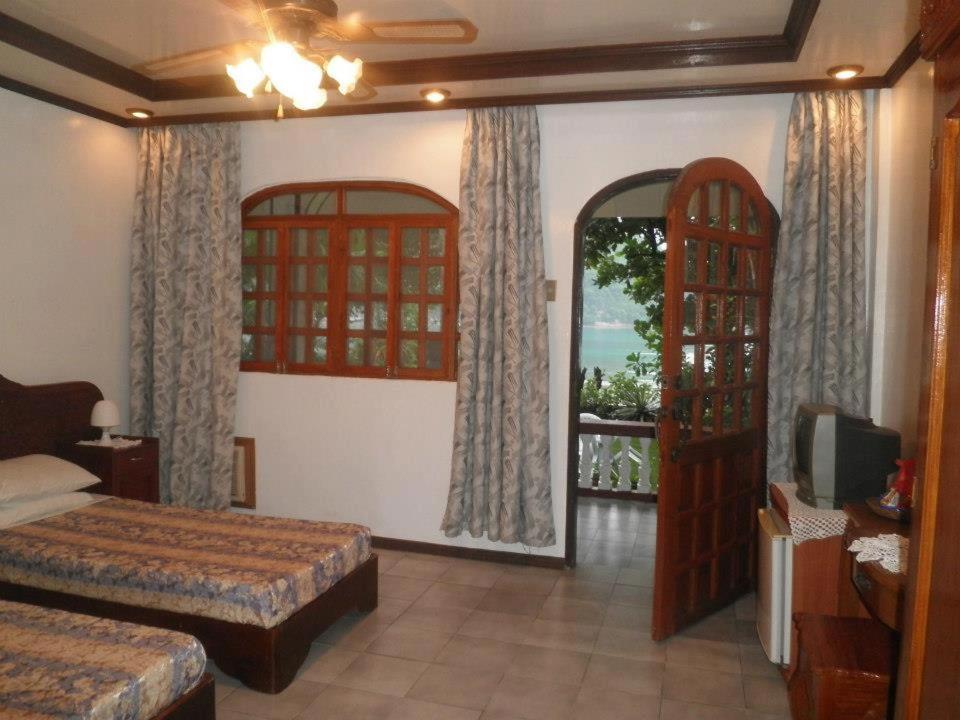 Blue Crystal Beach Resort photo