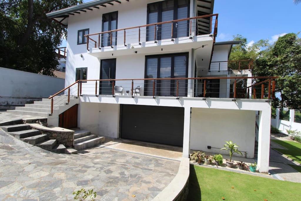 The Oriole - Your base to explore Sri Lanka, Battaramulla