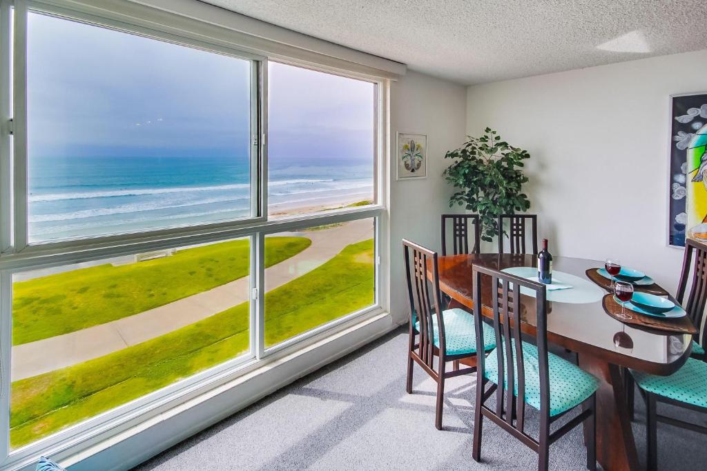 Beachview Condo, San Diego