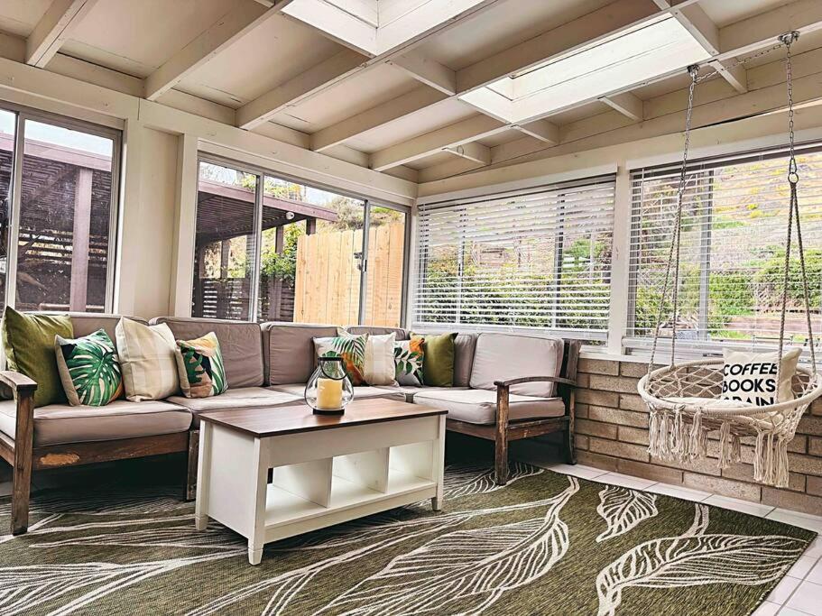 Sunny Retreat HUGE Single Level Home with large yard, San Diego