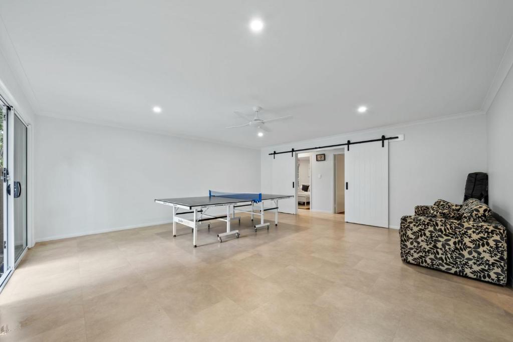 Banksia Beach House by Discover Stradbroke 전경