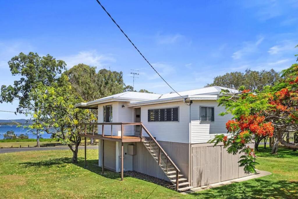 Welcome to Waterfront Views, Tin Can Bay