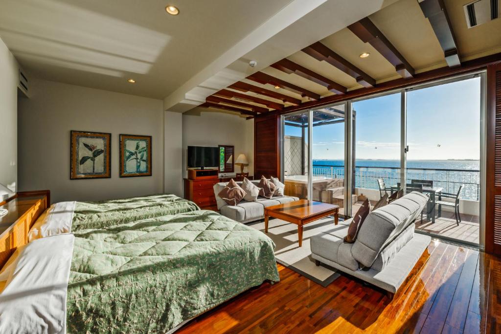 Kanucha Bay Hotel & Villas