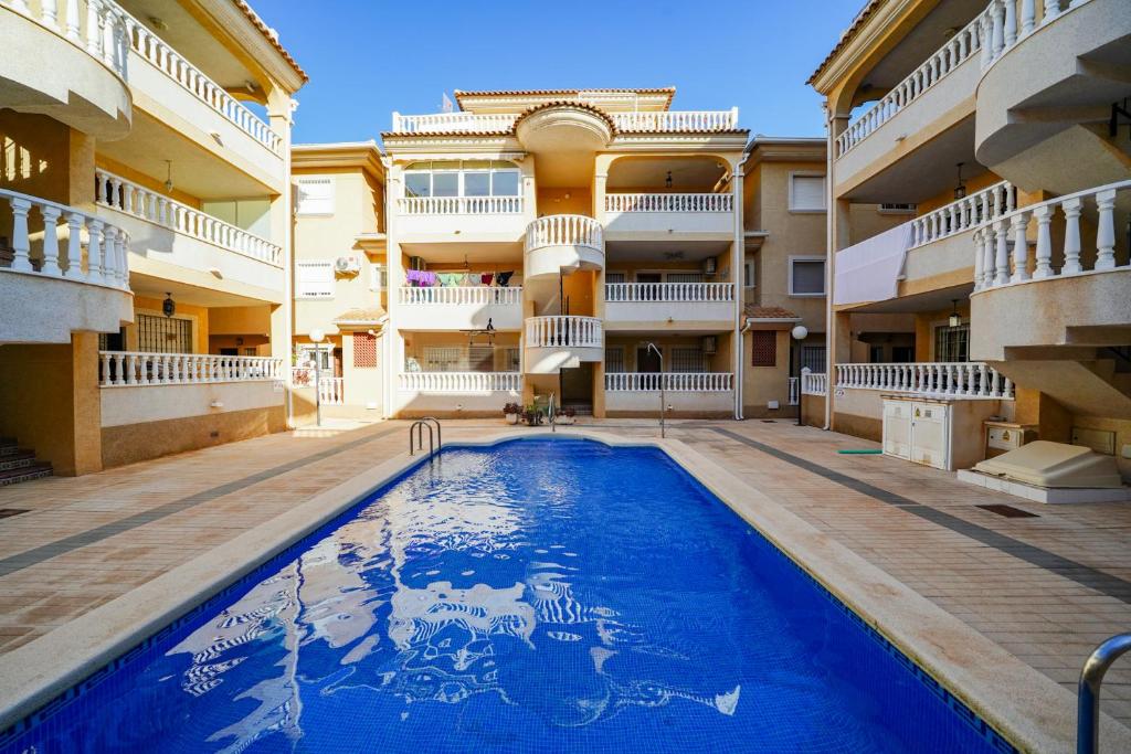 Dúplex con piscina comunitaria en La Florida ALQ-A005 - 1