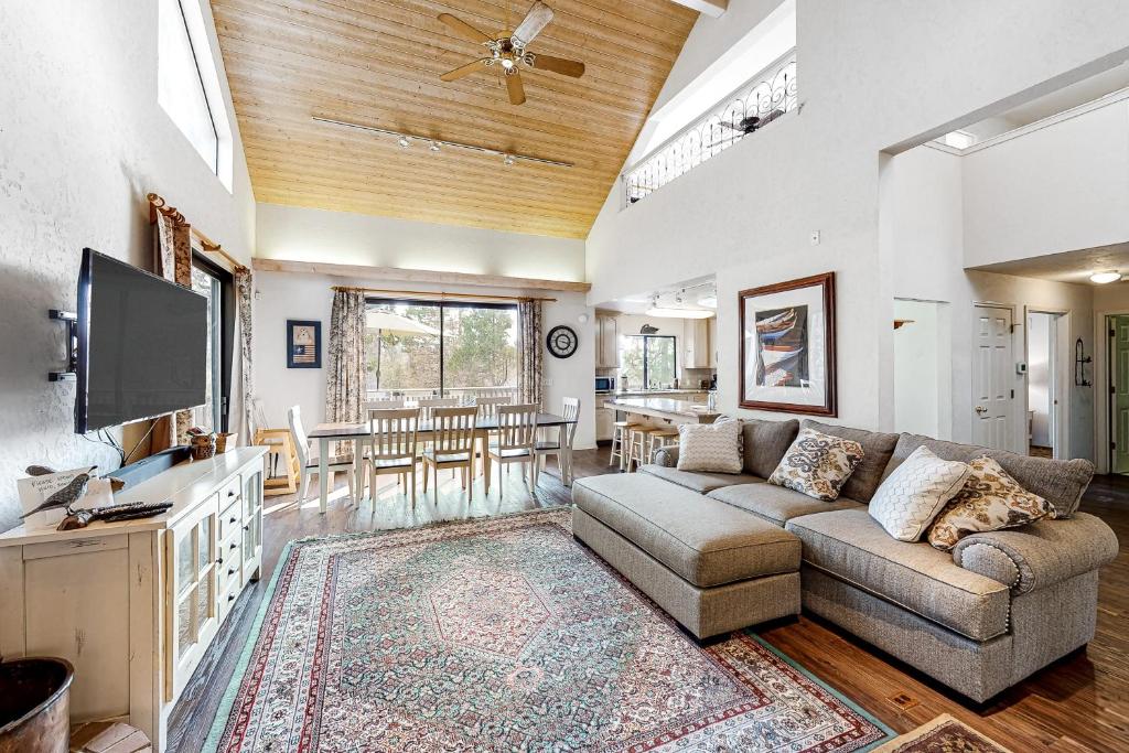 Forest Falls, Shaver Lake