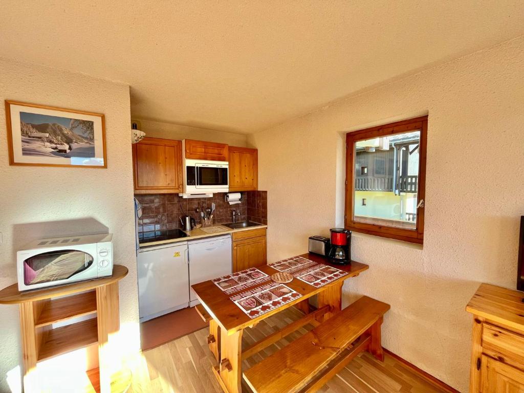 Appartement 2 pièces avec balcon et casier à skis - FR-1-505-207 - 2
