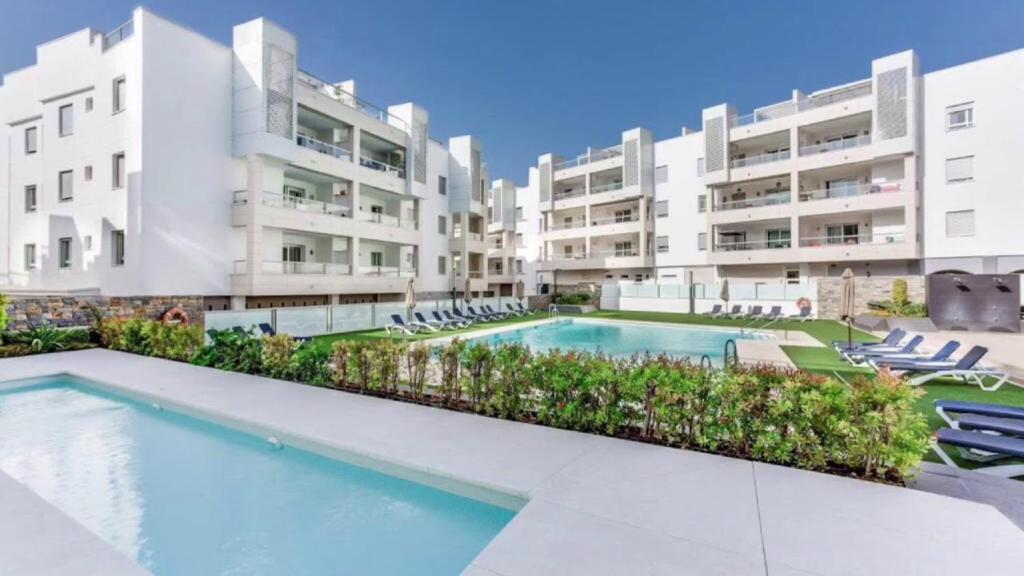 Deluxe 3 Bedroom by Aqua Apartments, Marbella - 1