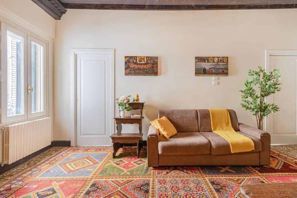 Canal View Luxury Heritage Retreat 2 Bedroom - 1