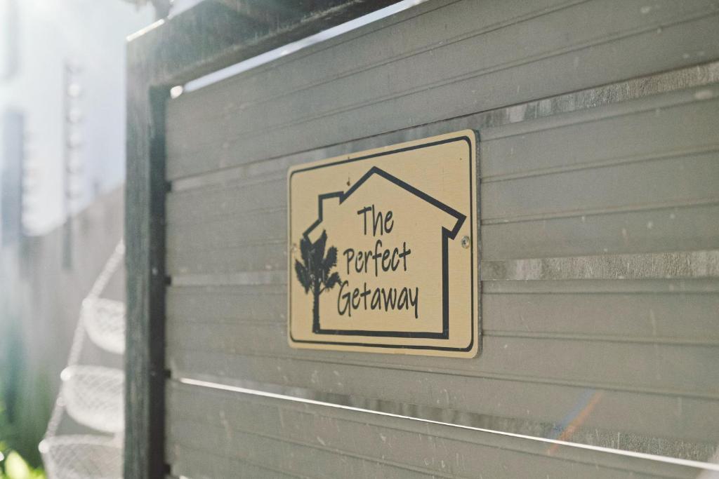 The Perfect Getaway, Grand Bay