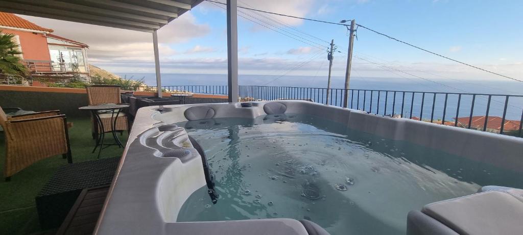 Chalet Abacates, Estreito da Calheta