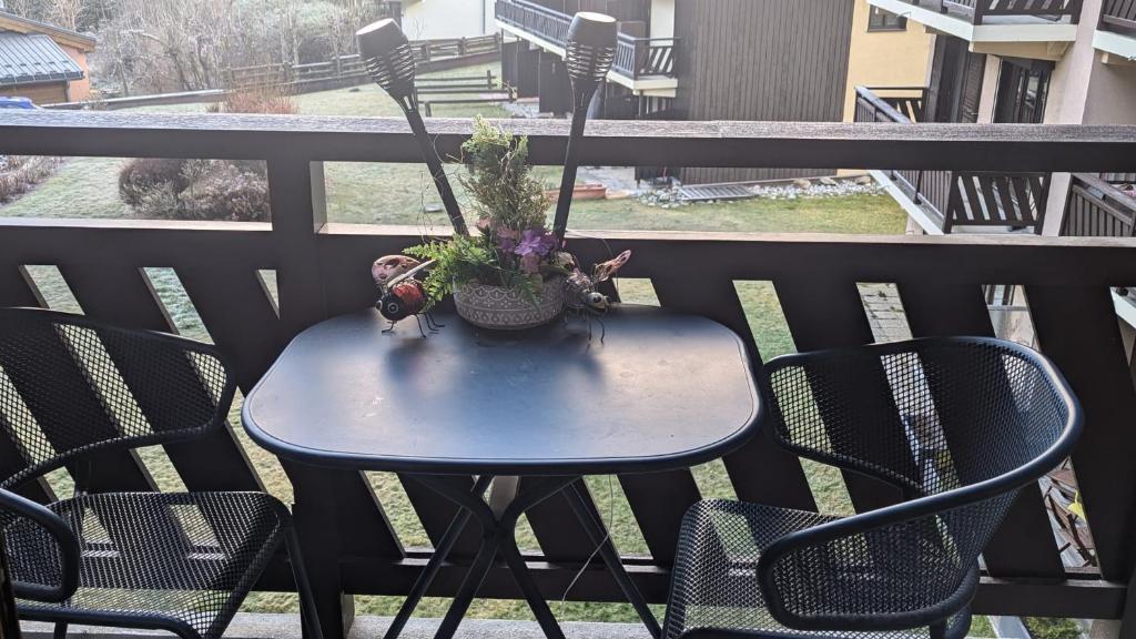 Central Mont Blanc View Apartment, balcony, free parking - 2