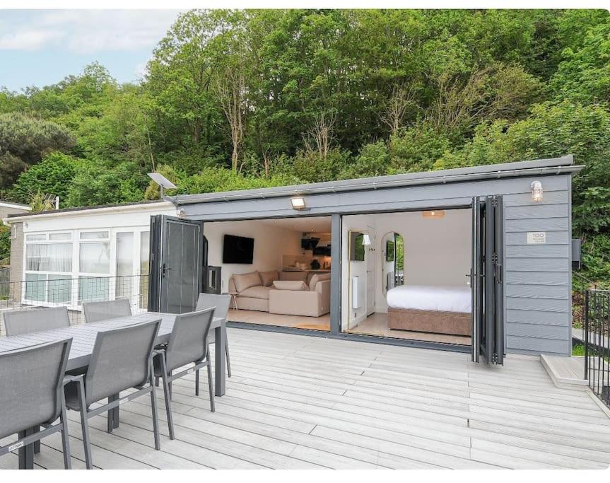Refurbished Beach Lodge above Looe, Cornwall - pet-friendly sea-view stay