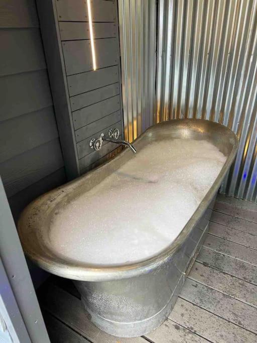 Refurbished Beach Lodge, Looe photo 7