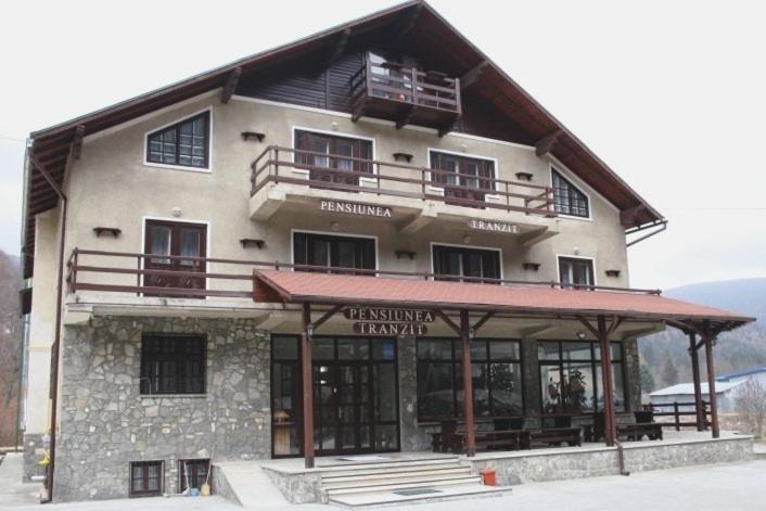 Pensiunea Tranzit Sinaia — Hotel in Sinaia