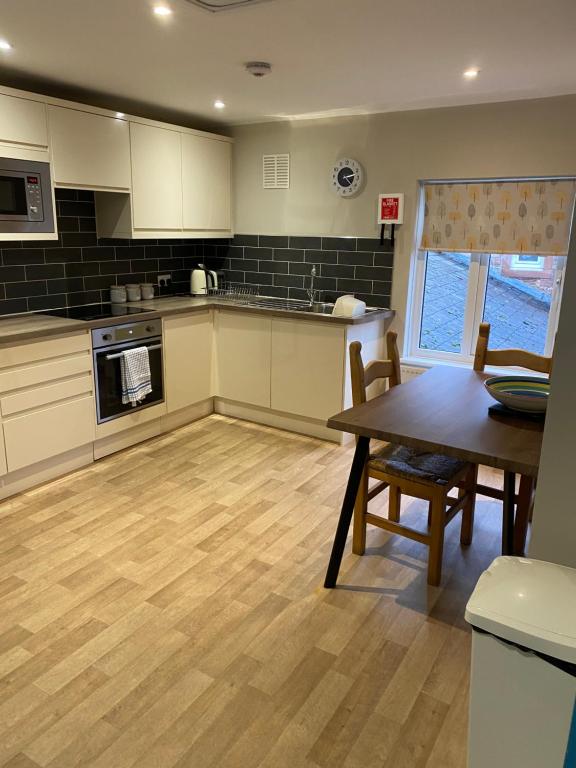 Kezbah2 22 the square centre of Dalston village, Dalston