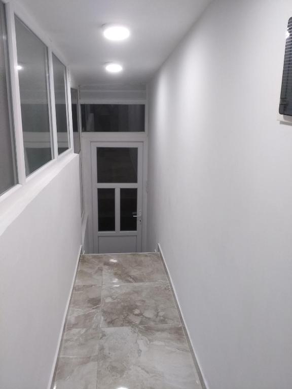 Modern & Bright Apartment in Old Town - 5