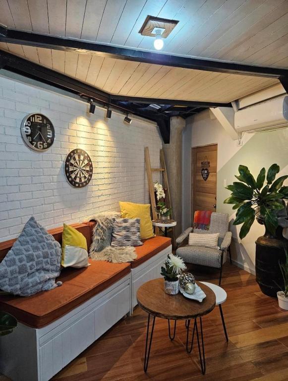 Tony's Place - Ground Level, Santa Maria