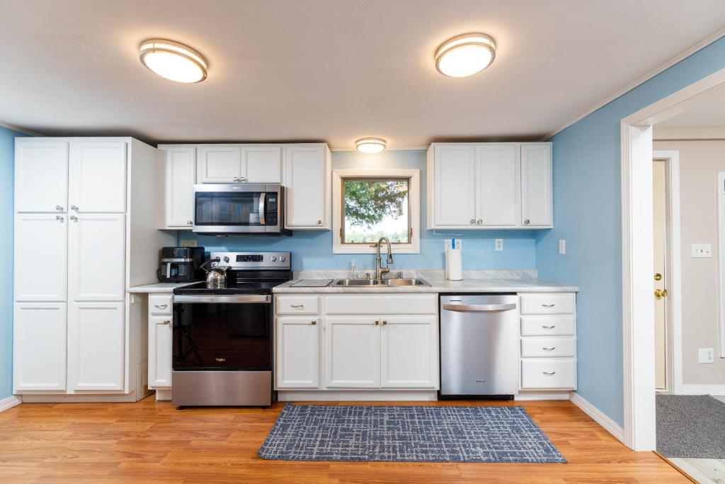 Cedar Cove Cottage by Simple Life Rentals, Rosholt