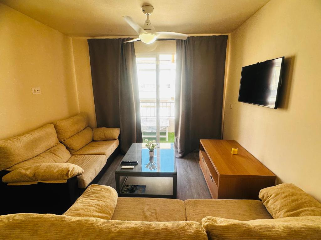 HABITACIONES A COMPARTIR EN APARTAMENTO RECIÉN REFORMADO EN PLAYa LA COLONIA - 1