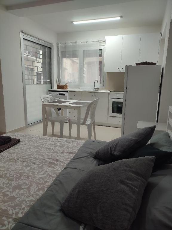 Alkinoos Studio, Nikósie