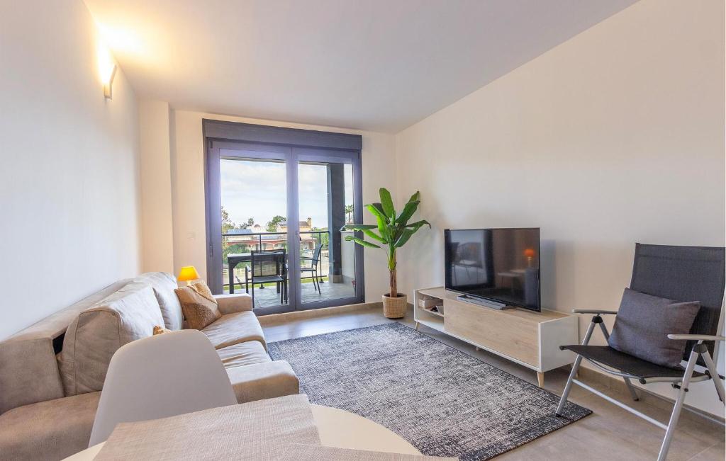 1 Bedroom Lovely Apartment In Denia - 4