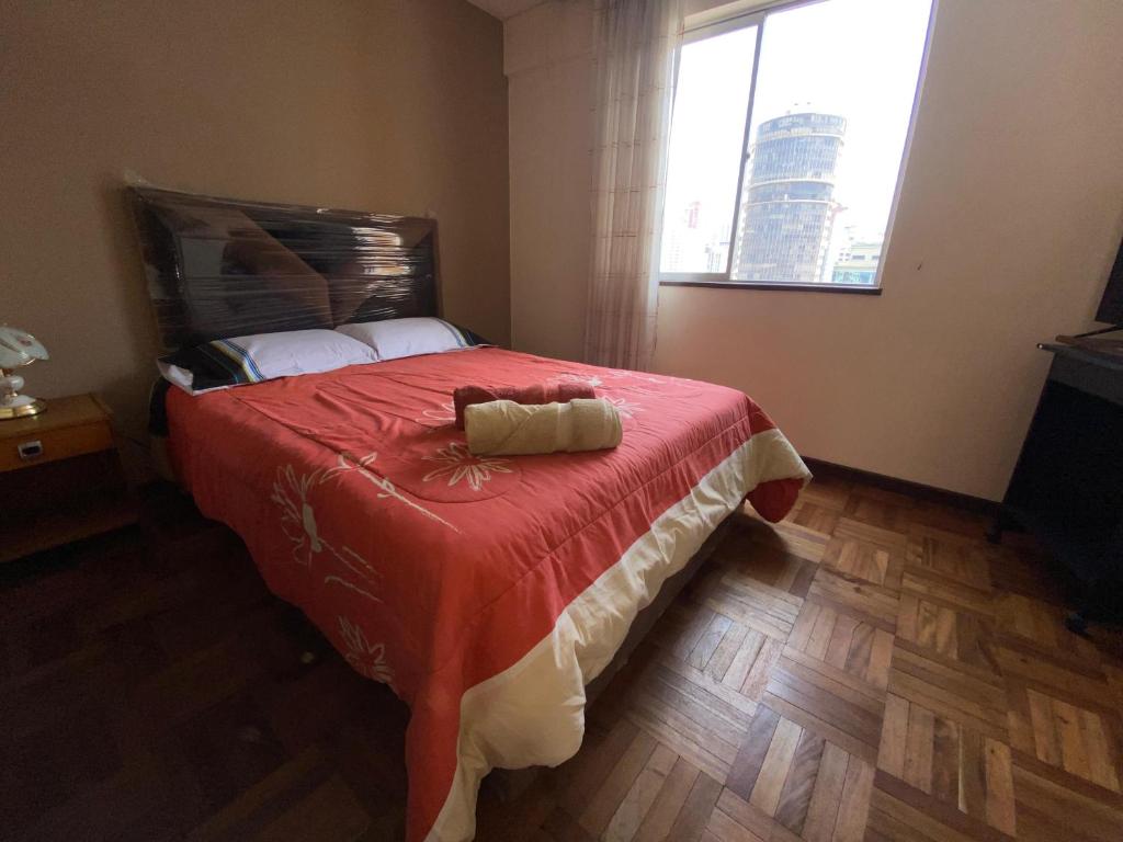 Departamento céntrico piso alto - 2