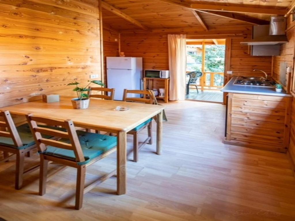 Wooden chalet with parking - 3