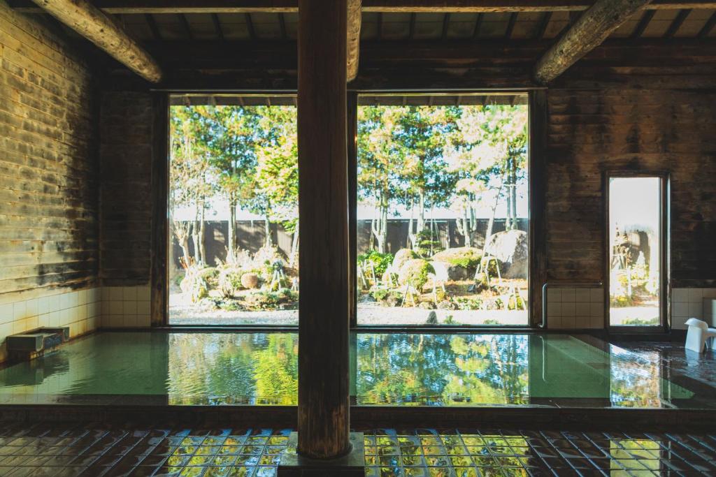 Hot spring bath, Onsen Yupopo in Semboku