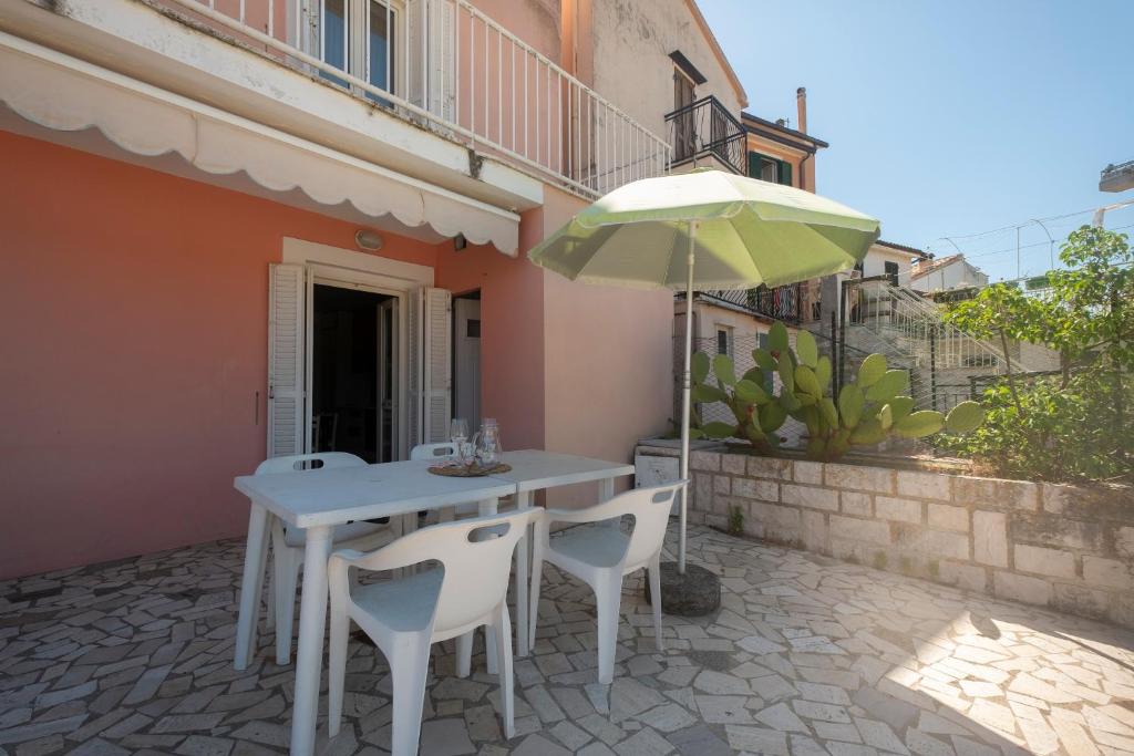 633 - Casa indipendente nel centro storico di Numana, con terrazzo, due bagni e aria condizionata - SPIAGGIA WHITE BEACH CLUB OMAGGIO dal lun al ven FINO AL 02-08 - 5