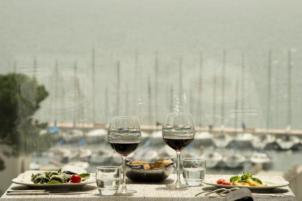 Hotel Sole Malcesine — Restaurant & bars in Malcesine, Veneto