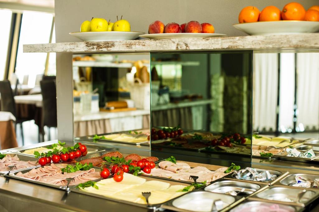 Hotel Sole Malcesine — Restaurant & bars in Malcesine, Veneto