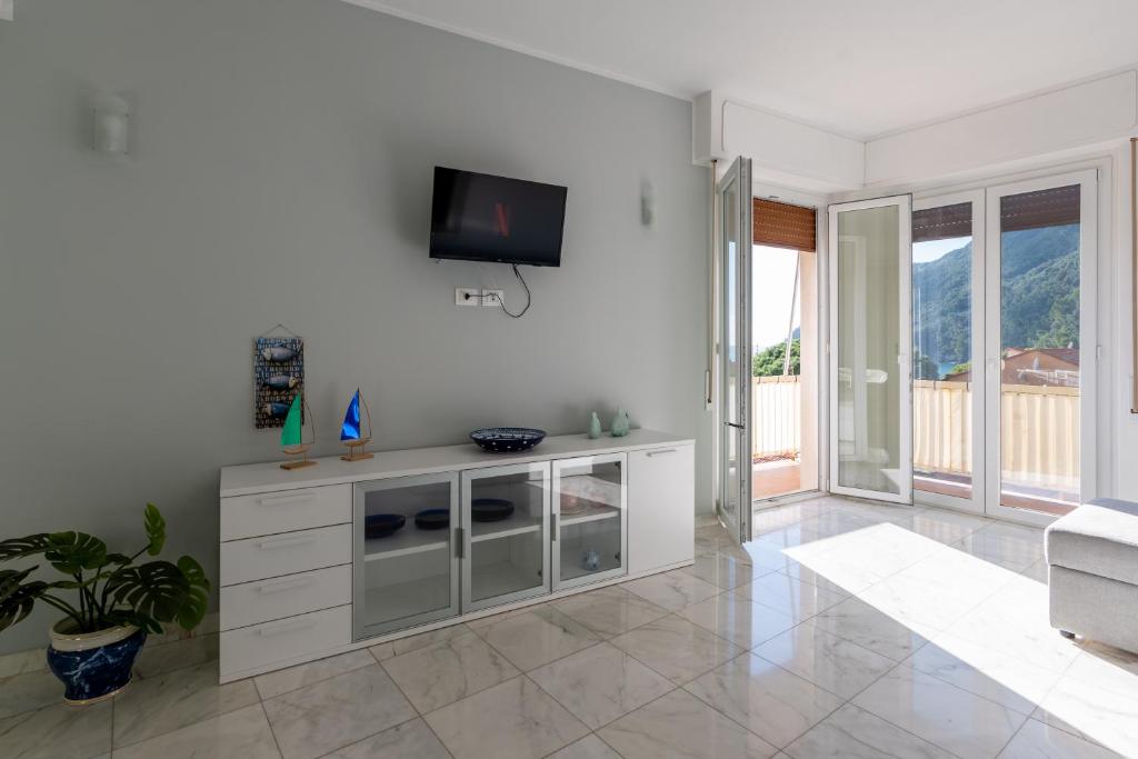 Seaview Apartment - A - 5