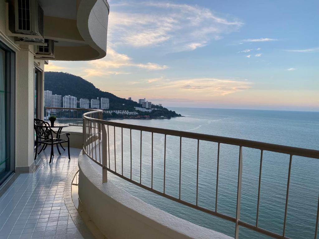 Rainbow Paradise with Beach in Tanjung Bungah, Tanjung Bungah