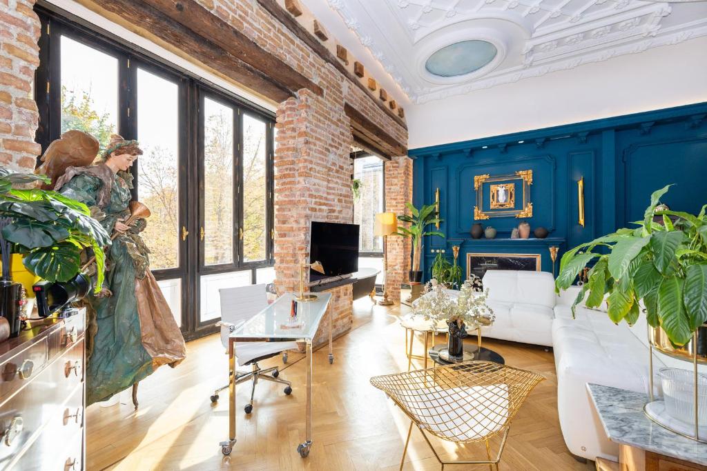 ChezmoiHomes Granada Gallery Loft - 4