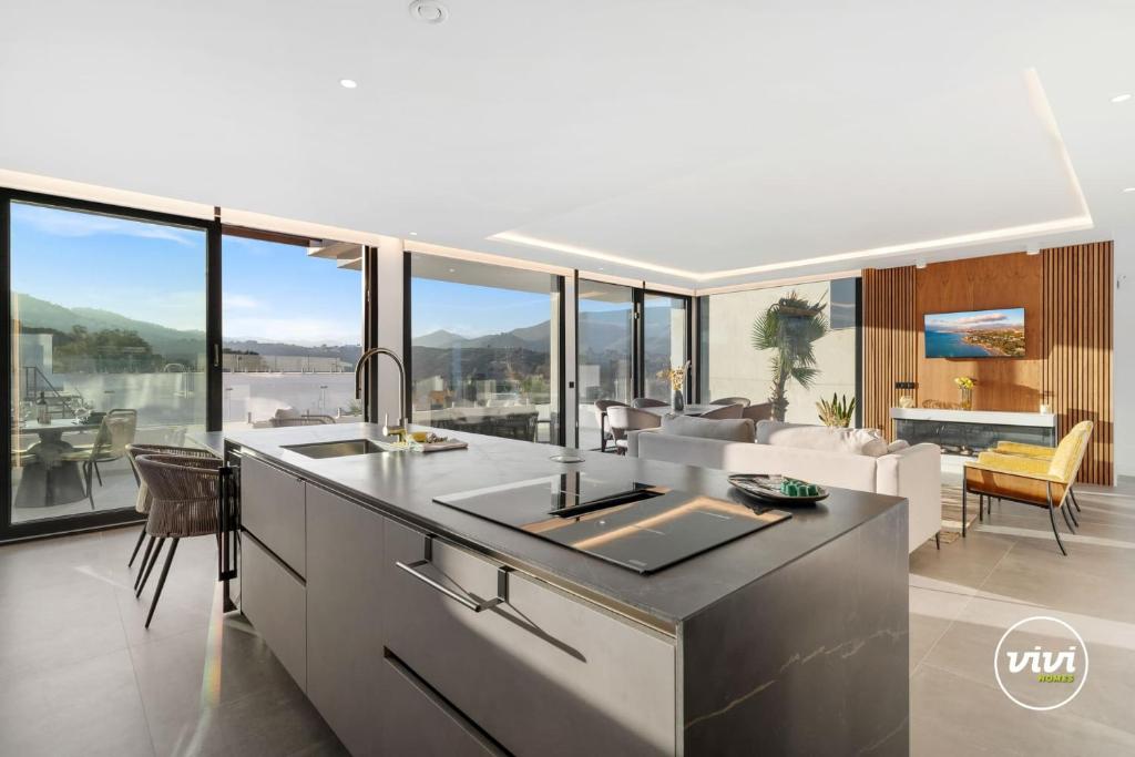 ViVi Homes -Villa Kolibri Pool, Terrace & Golf - 5