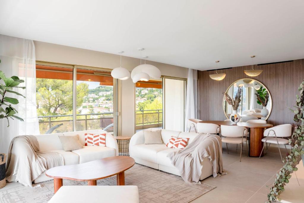 REF 1965 - Le Cannet - Sea view apartment for rent - 4