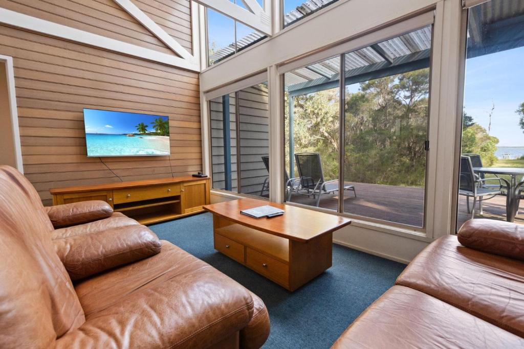 Dargo - Waterfront Retreat, Eagle Point
