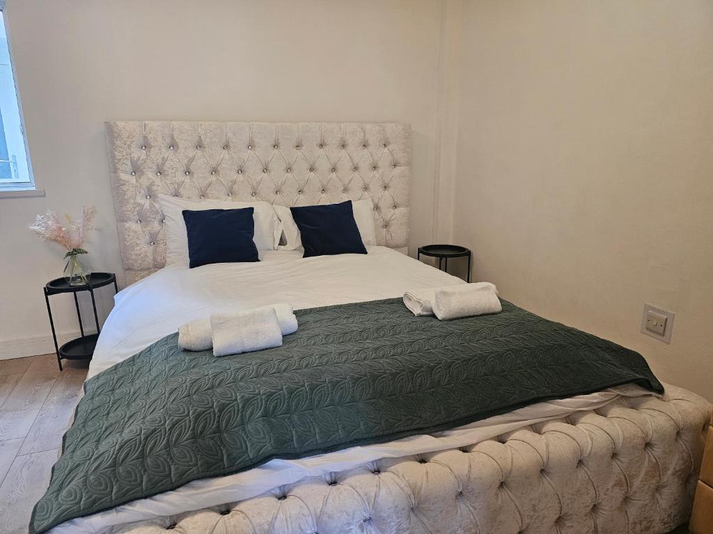 Cosy Studio in Heart of Bridgend, Coity